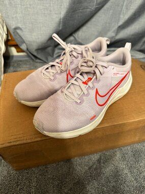 Nike Downshifter 12 Womens Running Shoes Barely Grape Crimson Size 7.5 Lilac